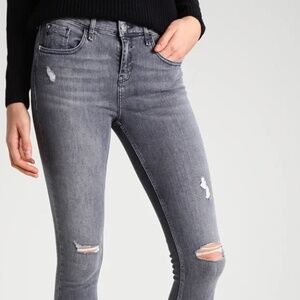River Island Gray Washed Distressed Skinny Jeans 0